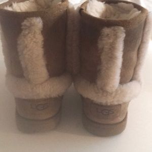GREAT BUY ! UGG BOOTS